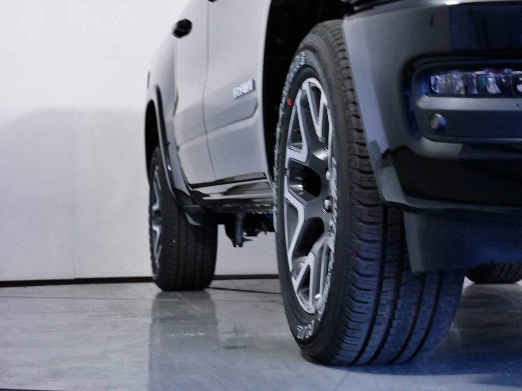 Used 2025 RAM 1500 Laramie w/ Sport Appearance Package image 8