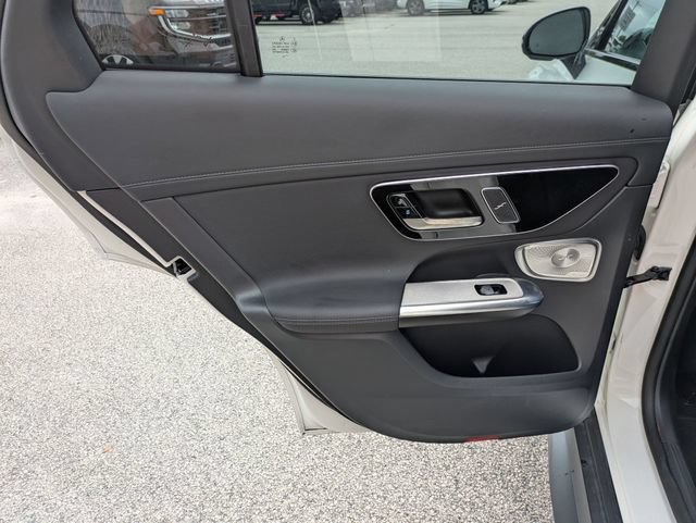 Used 2023 Mercedes-Benz GLC 300 image 28