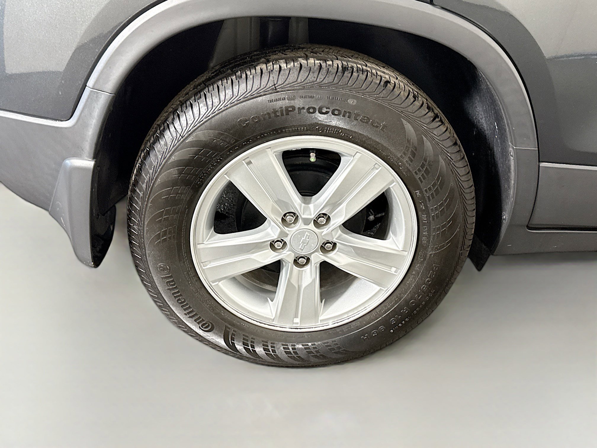 Used 2020 Chevrolet Trax LS w/ Tint and Cruise Package image 32