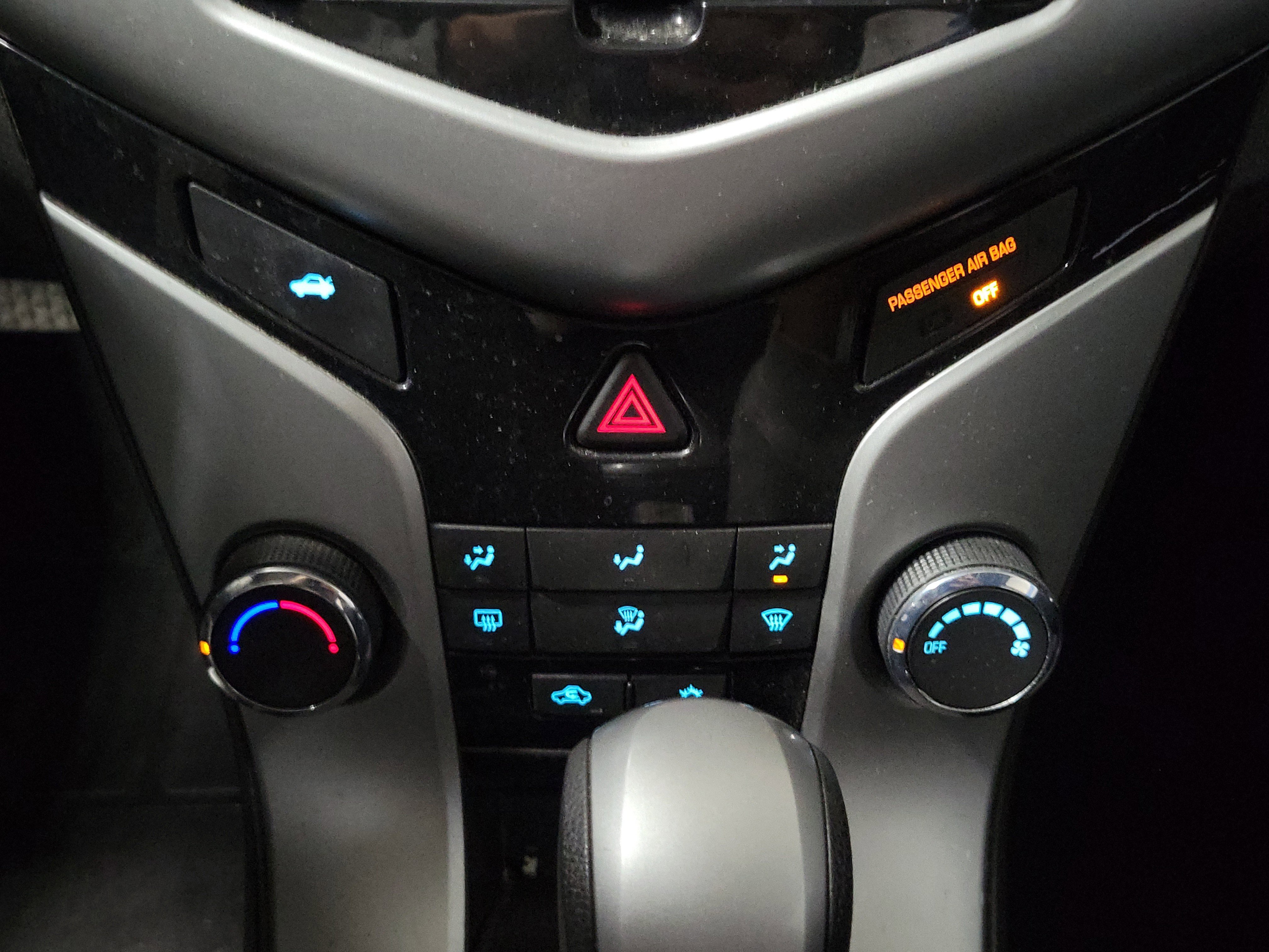 Used 2016 Chevrolet Cruze LT image 29