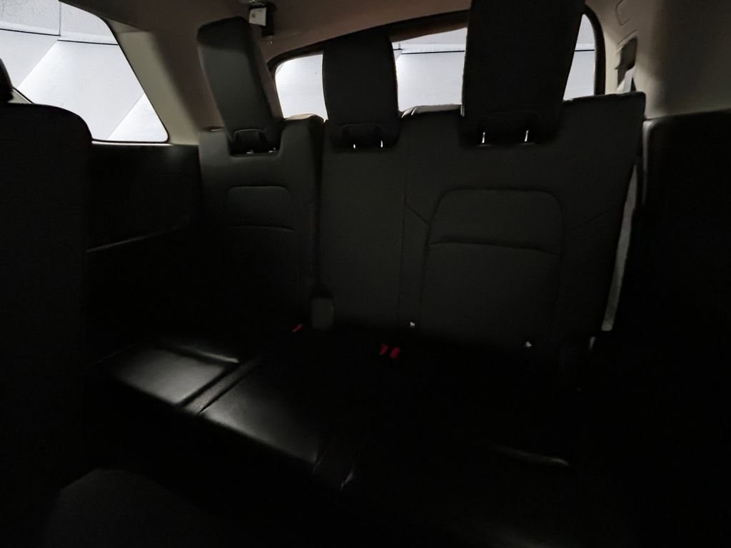 Used 2024 Nissan Pathfinder SL FWD image 18