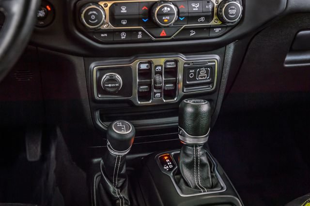 Used 2019 Jeep Wrangler Unlimited Sahara AWD/4WD image 33