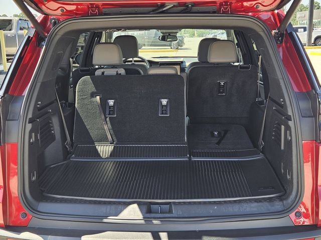 Used 2025 GMC Acadia Elevation w/ Elevation Premium Package FWD image 14