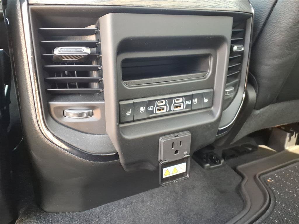 Used 2026 RAM 1500 Limited AWD/4WD image 18