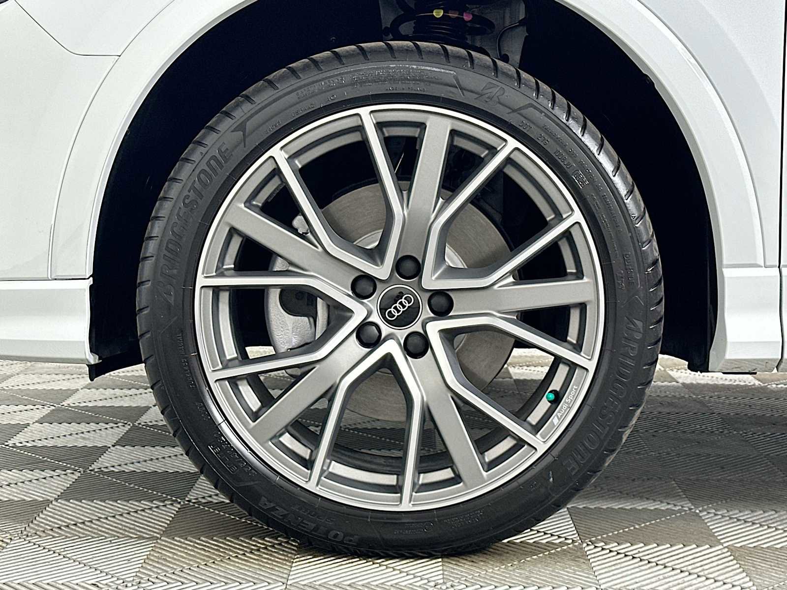 Certified 2025 Audi Q3 2.0T Premium Plus w/ Premium Plus Package image 30