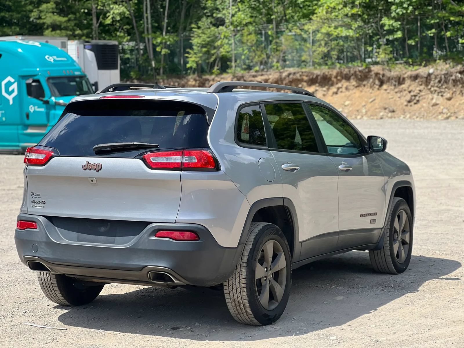Used 2016 Jeep Cherokee 75th Anniversary AWD/4WD image 6