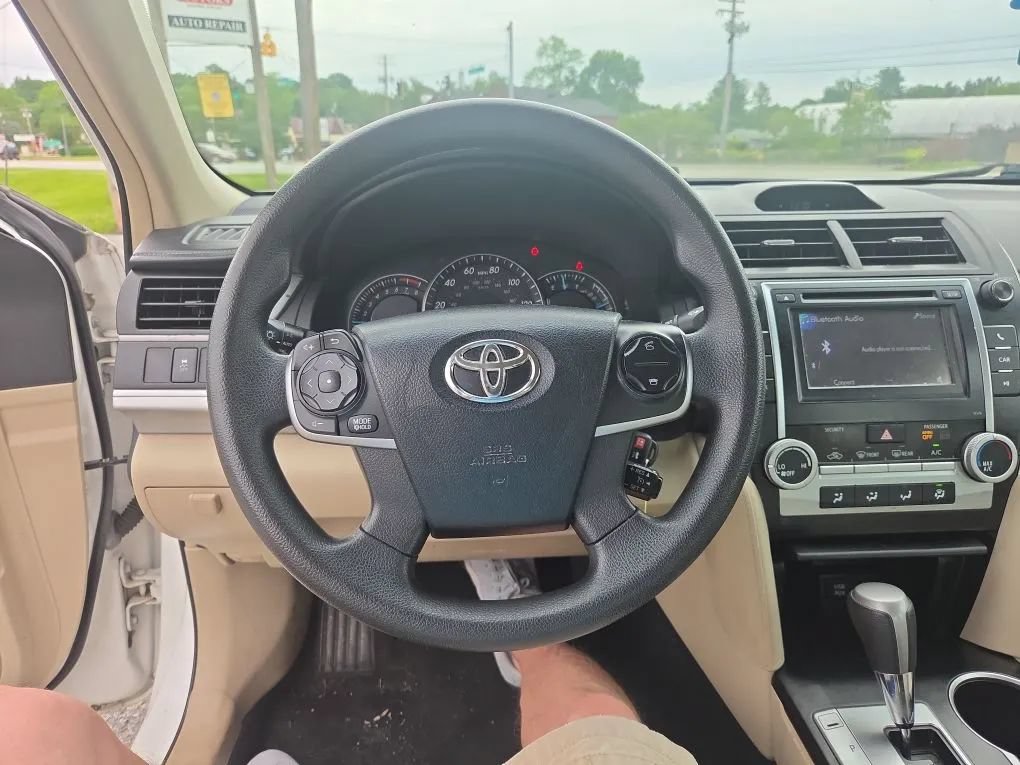 Used 2013 Toyota Camry LE FWD image 13