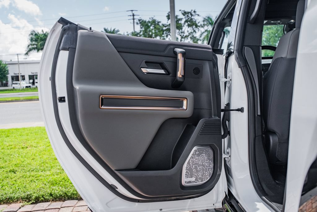 Used 2025 GMC Hummer EV 2X AWD/4WD image 35