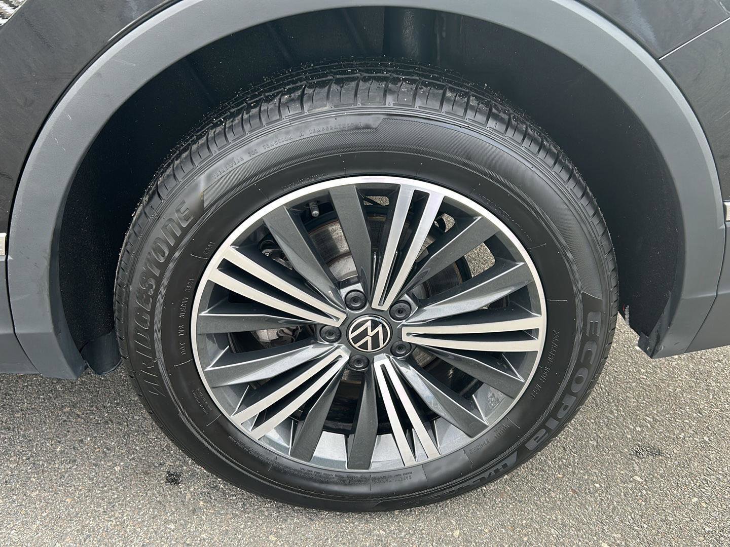 Certified 2024 Volkswagen Tiguan Wolfsburg Edition image 3