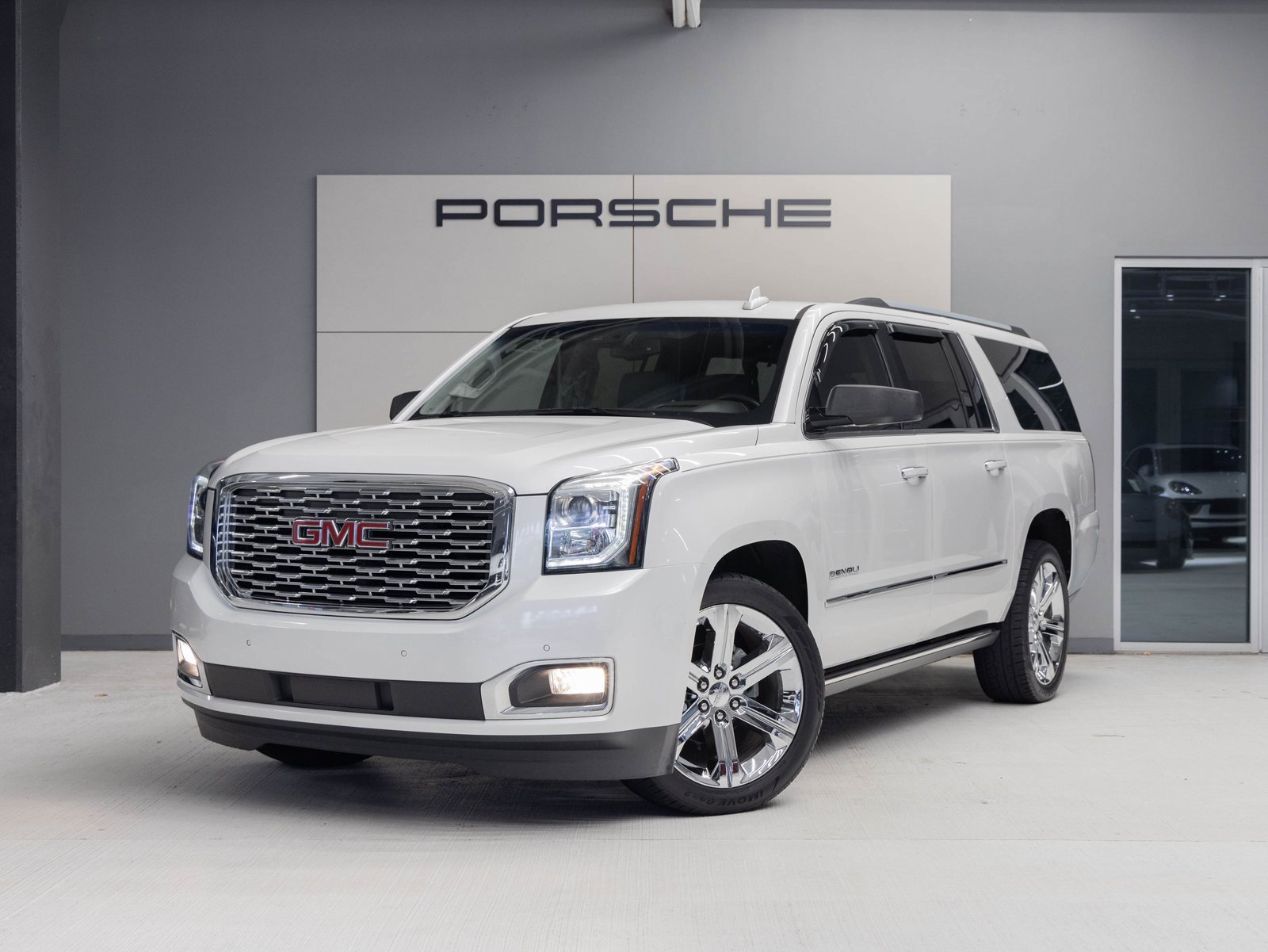 Used 2019 GMC Yukon XL Denali w/ Denali Ultimate Package