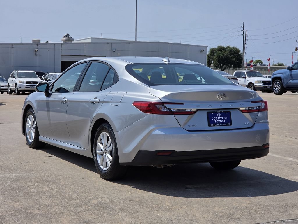 Used 2025 Toyota Camry LE FWD image 7