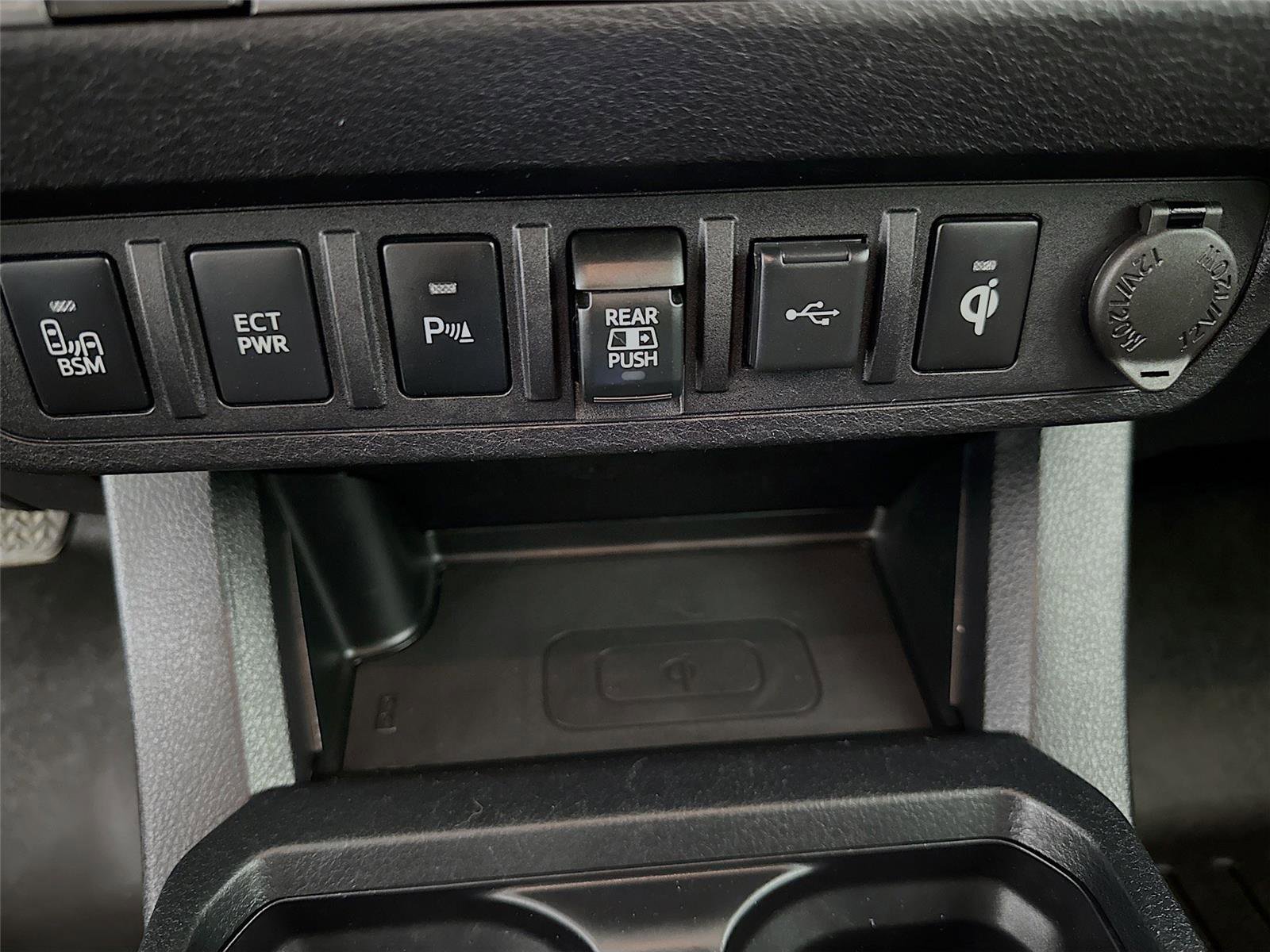 Certified 2020 Toyota Tacoma TRD Sport w/ Technology Package image 30