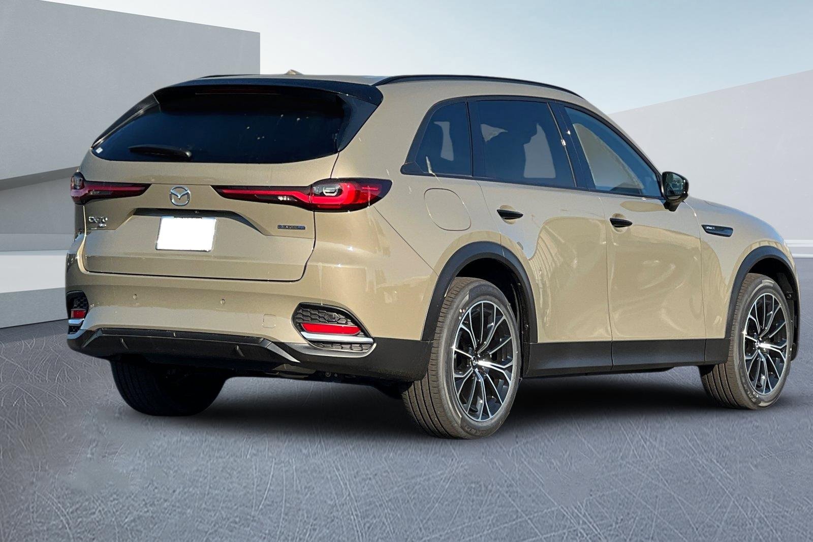 New 2025 MAZDA CX-70 Plug-In Hybrid w/ Premium Plus image 3