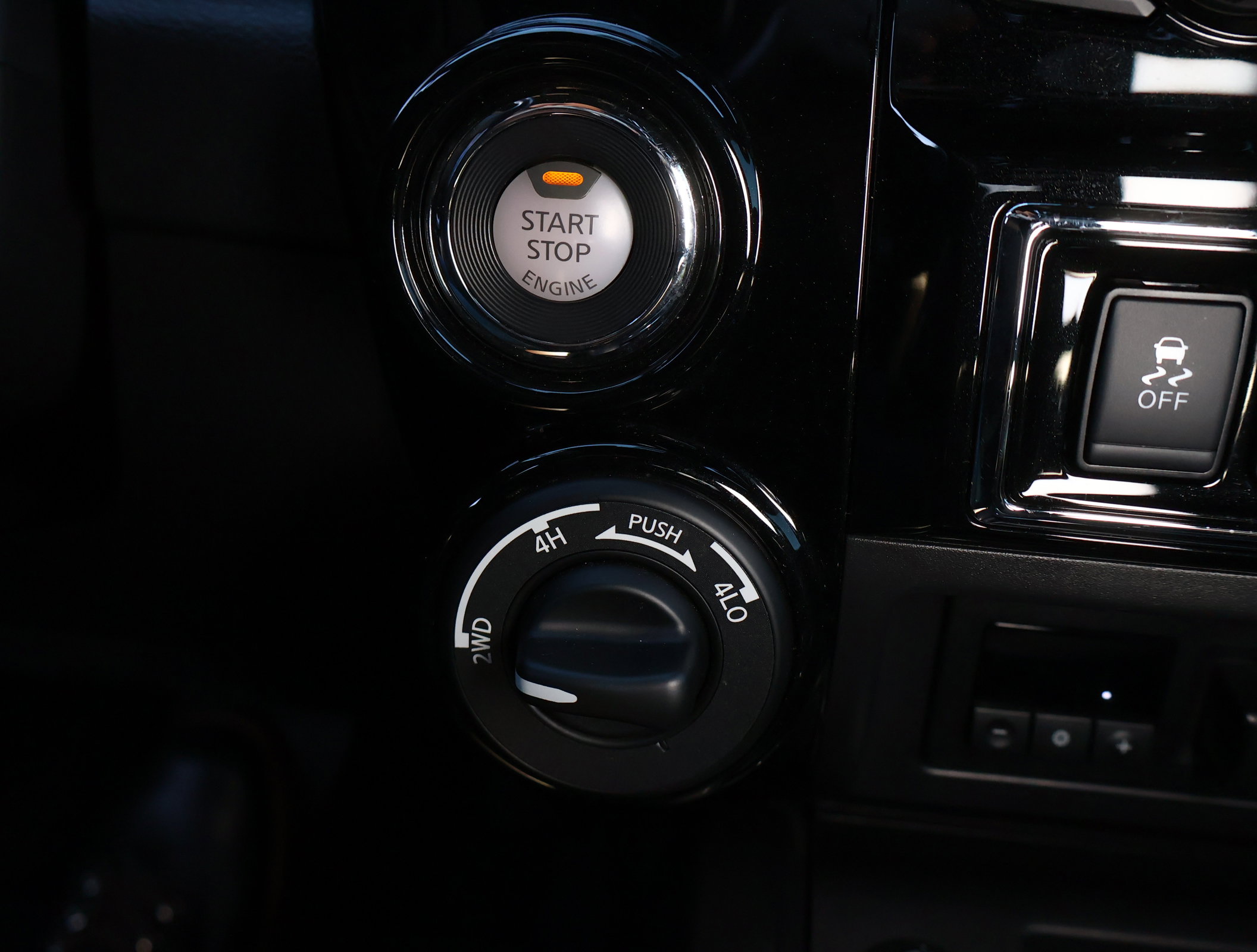 Used 2021 Nissan Titan Platinum Reserve w/ Off Road Protection Package image 20