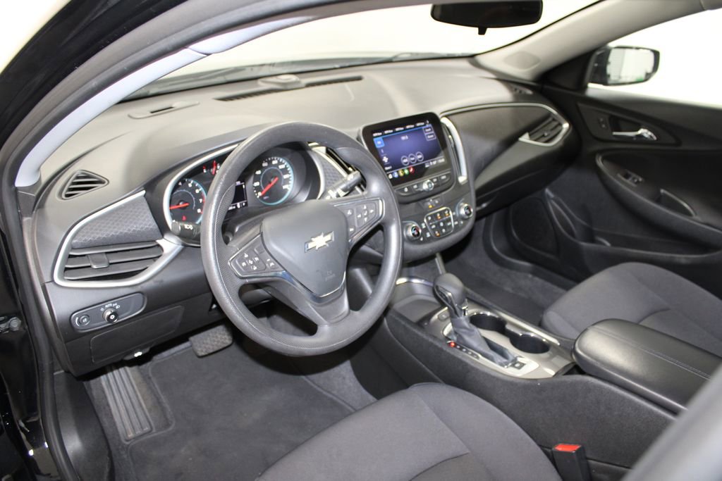 Used 2024 Chevrolet Malibu LT image 21
