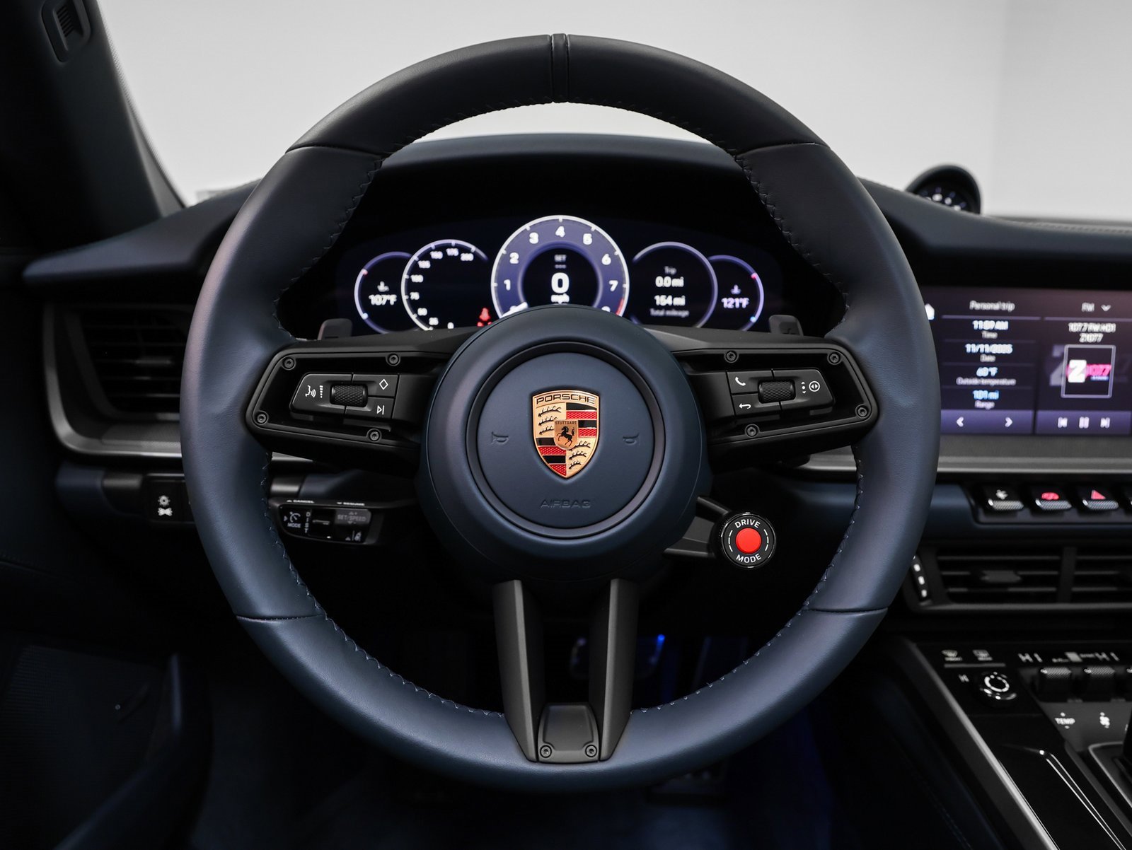 Used 2025 Porsche 911 Carrera image 39