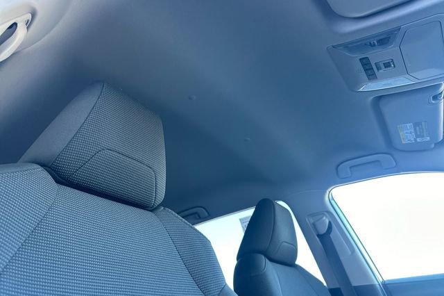 Used 2022 Toyota RAV4 LE image 16