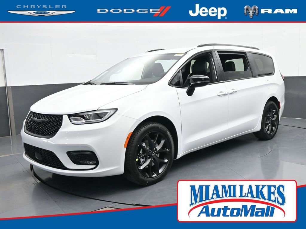 New 2026 Chrysler Pacifica Select w/ S Appearance Package