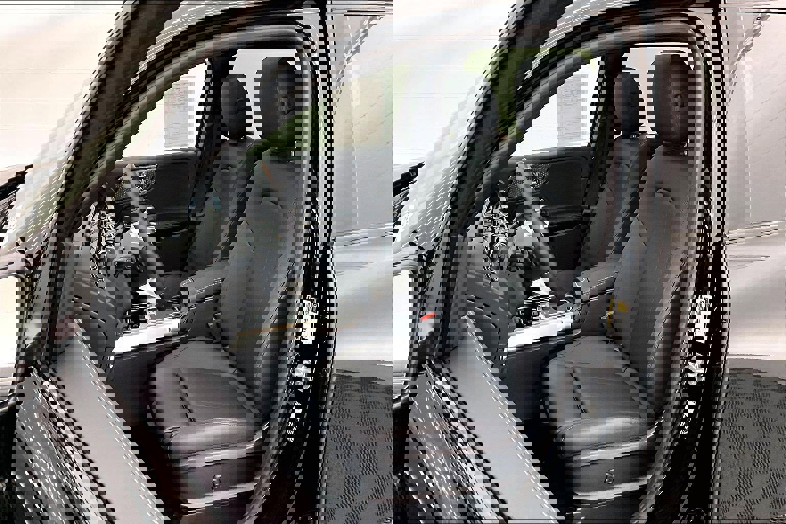 Used 2026 Mercedes-Benz GLB 250 image 16