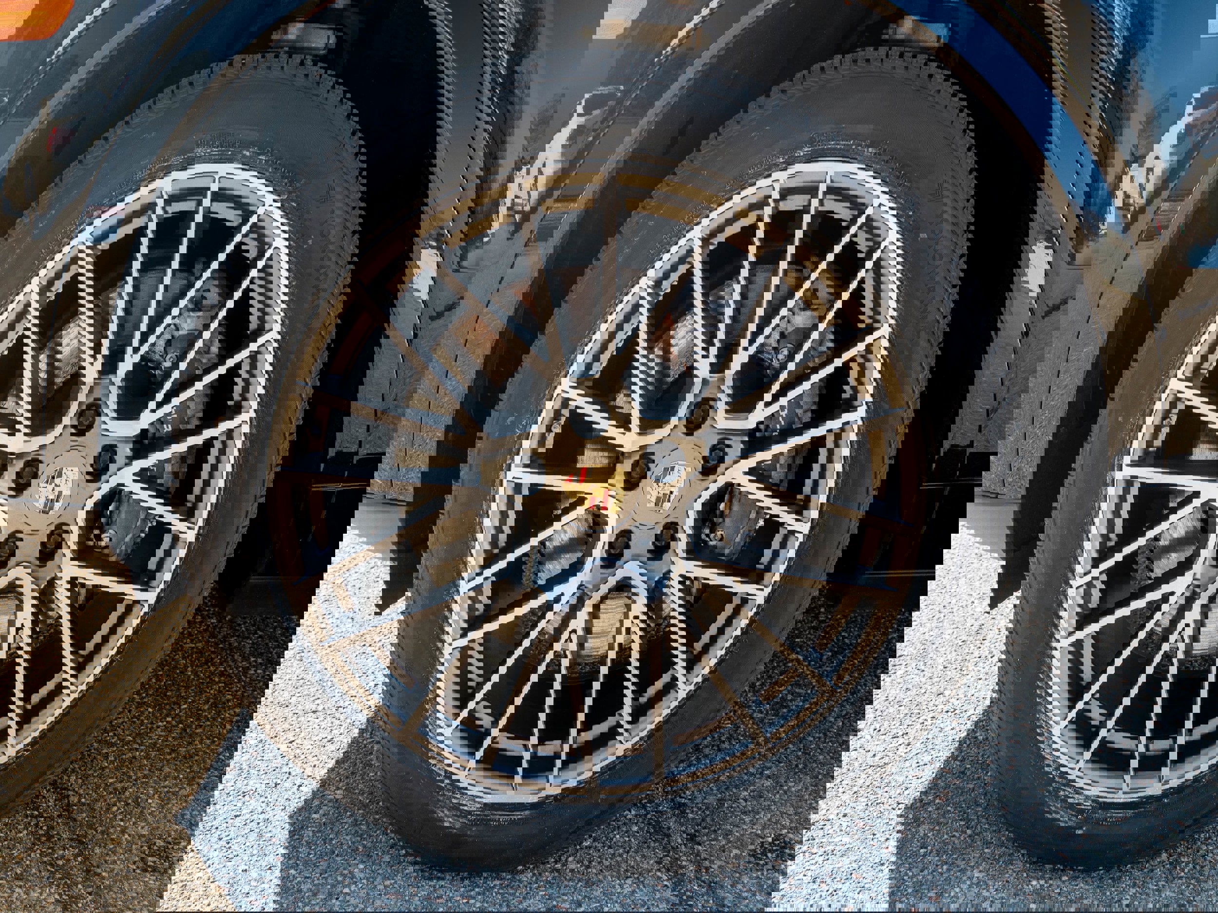 Certified 2023 Porsche Cayenne Platinum Edition image 15