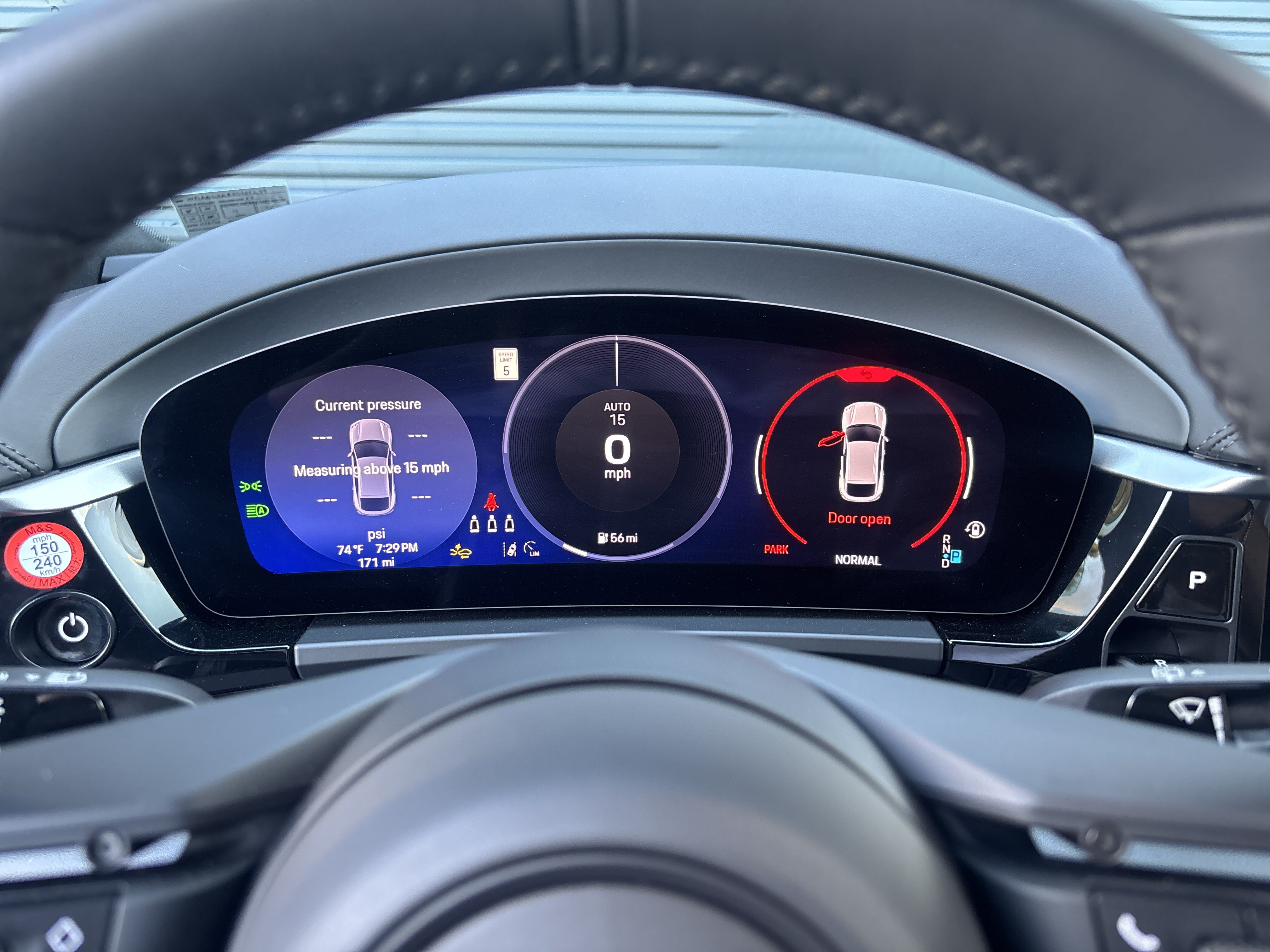 New 2025 Porsche Macan 4S Electric AWD/4WD image 14