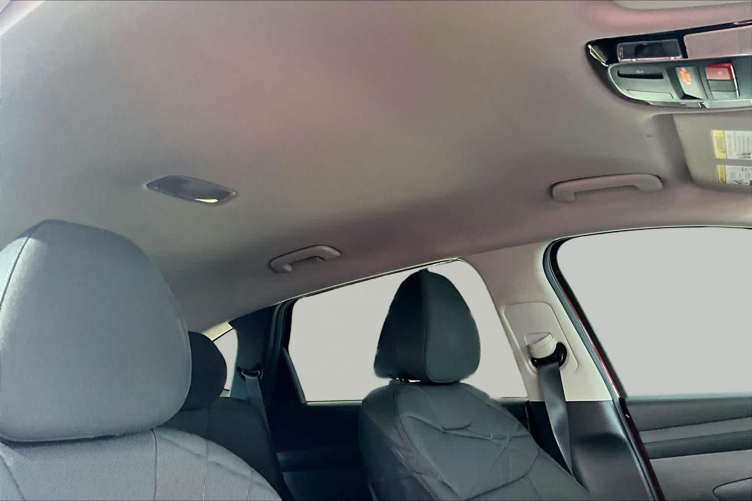 Used 2025 Hyundai Tucson SE FWD image 14