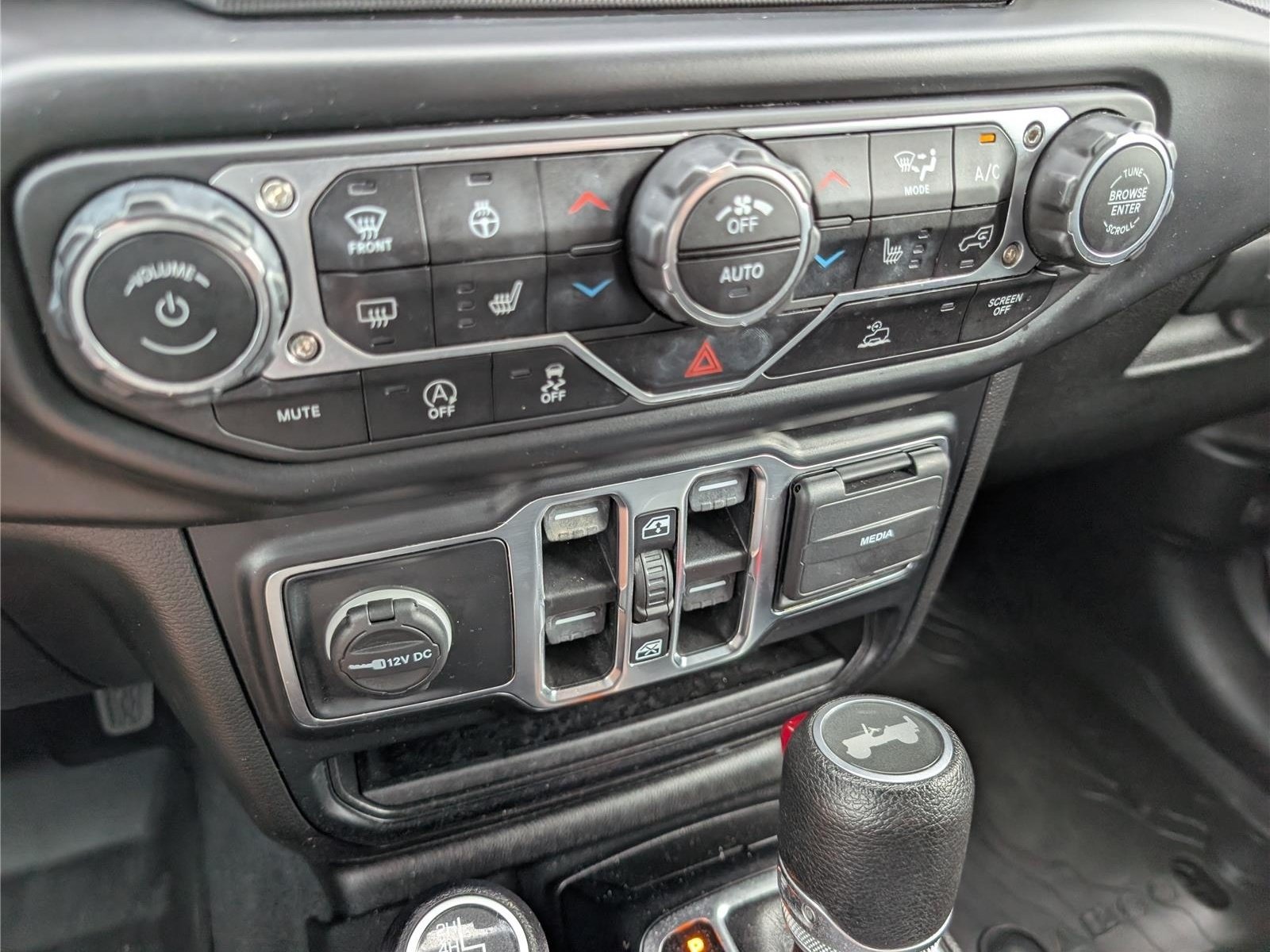 Used 2022 Jeep Wrangler Unlimited Sport AWD/4WD image 24
