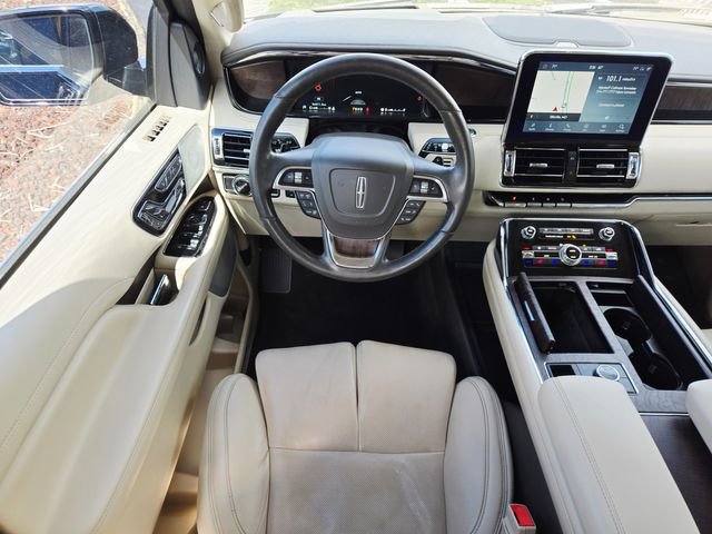 Used 2020 Lincoln Navigator Reserve w/ Equipment Group 208A Reserve AWD/4WD image 13