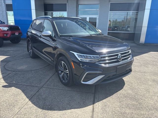 Used 2024 Volkswagen Tiguan Wolfsburg Edition image 2