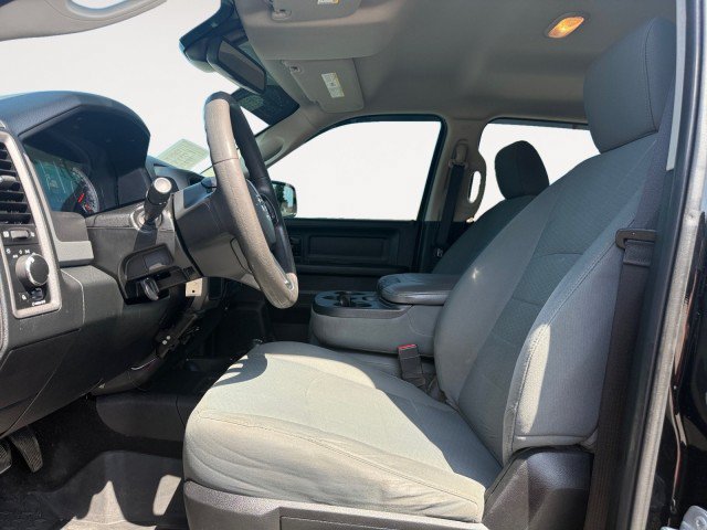 Used 2018 RAM 2500 Tradesman w/ Chrome Appearance Group AWD/4WD image 4