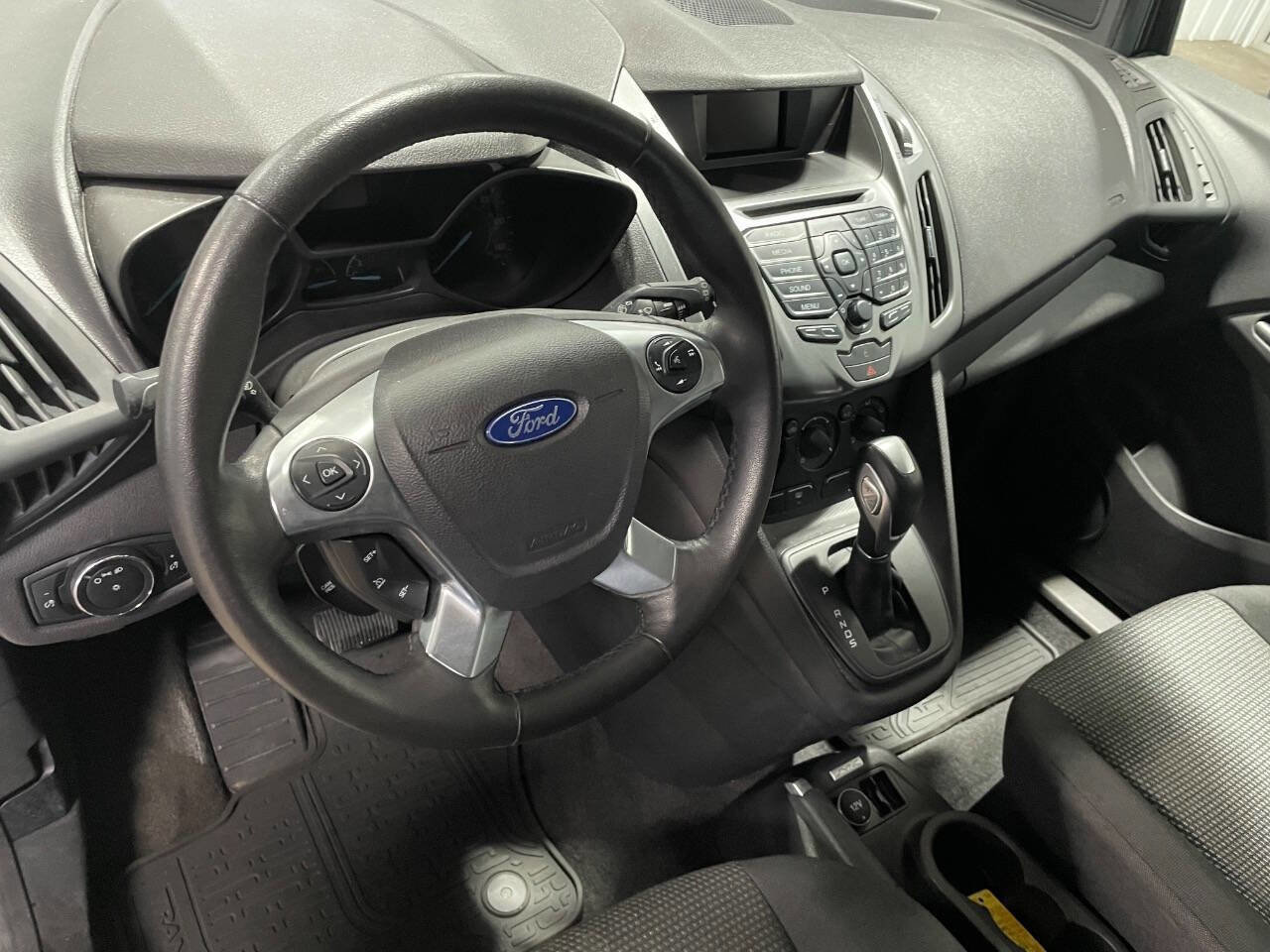 Used 2017 Ford Transit Connect XL image 6