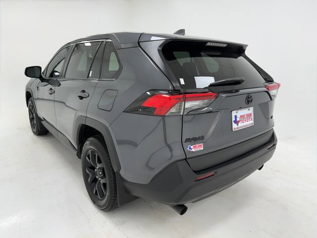 Used 2022 Toyota RAV4 LE FWD image 38