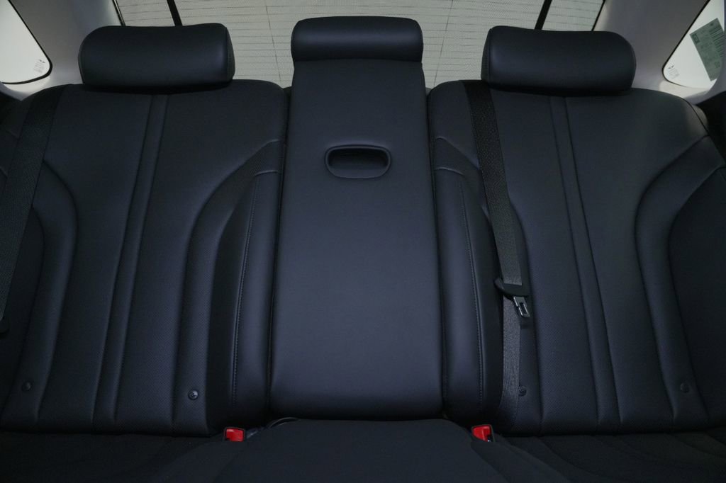 New 2025 Genesis G80 2.5T Advanced image 29