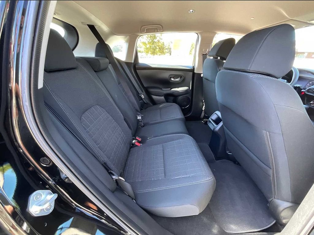 Used 2023 Honda HR-V LX image 17