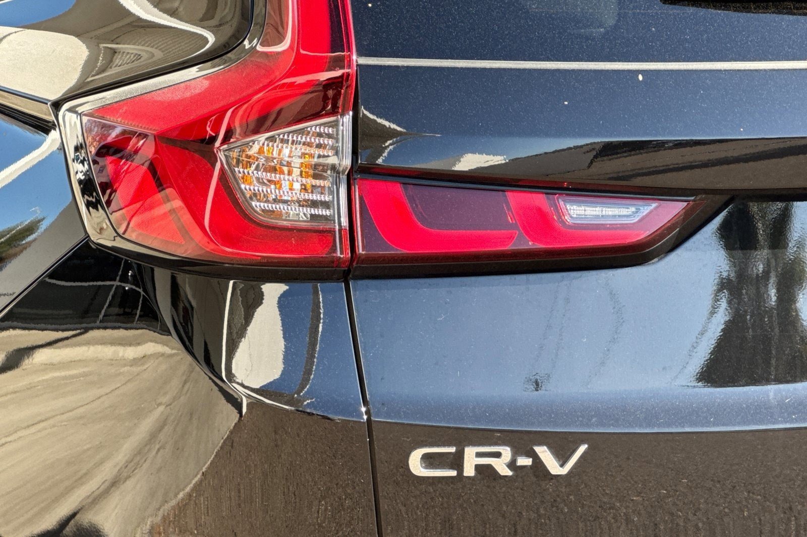 Used 2025 Honda CR-V EX-L image 12