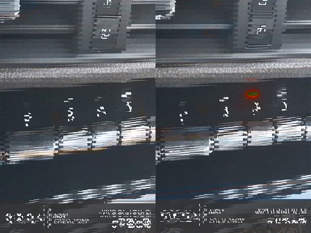 Certified 2022 Lincoln Corsair AWD w/ Equipment Group 101A image 15