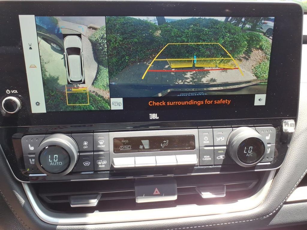 Used 2024 Toyota Grand Highlander AWD image 28