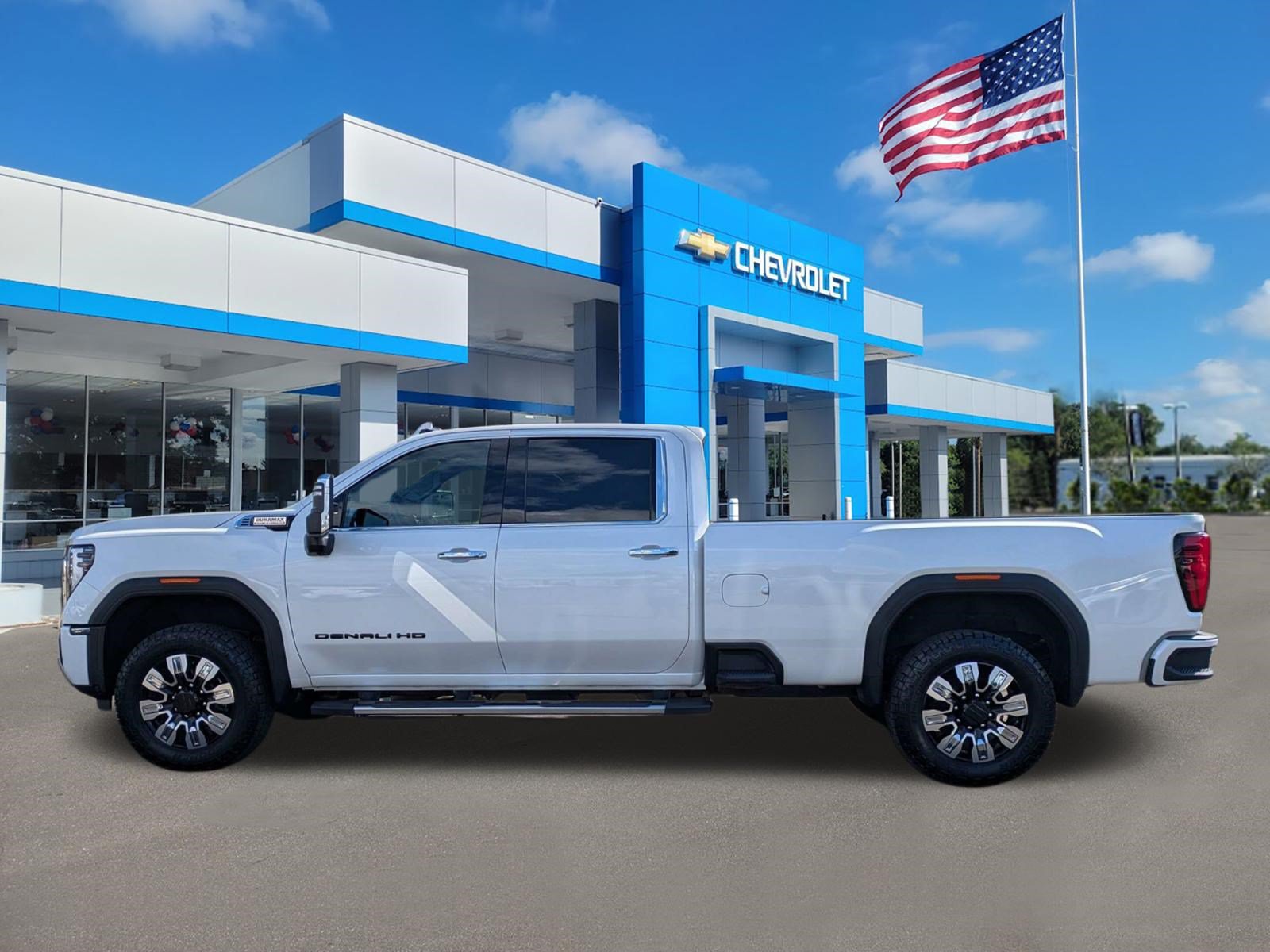 Used 2024 GMC Sierra 3500 Denali w/ Denali Reserve Package AWD/4WD image 6