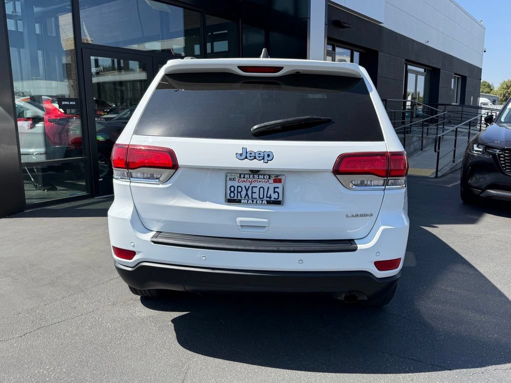 Used 2020 Jeep Grand Cherokee Laredo RWD image 9