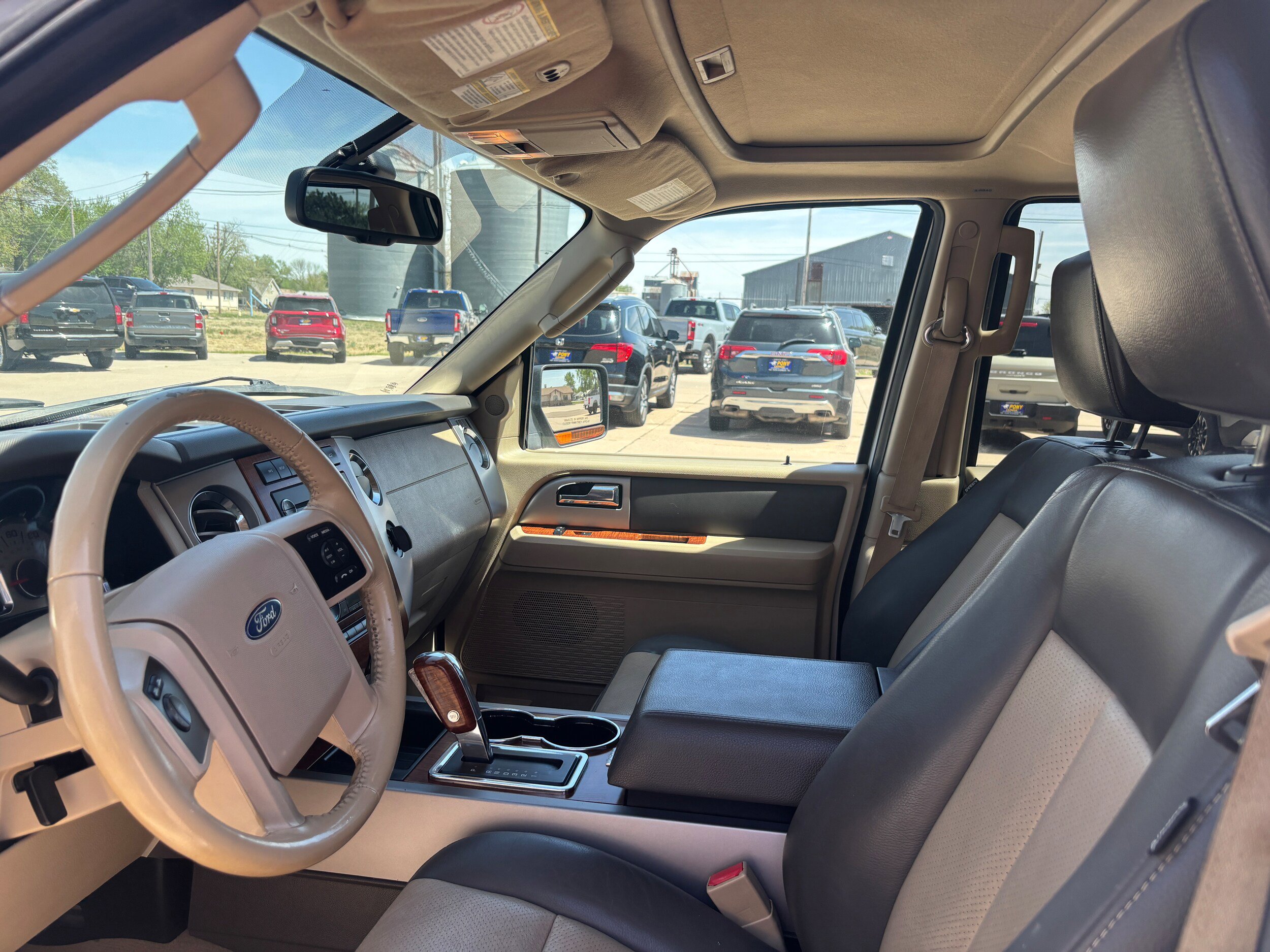 Used 2009 Ford Expedition Eddie Bauer AWD/4WD image 10