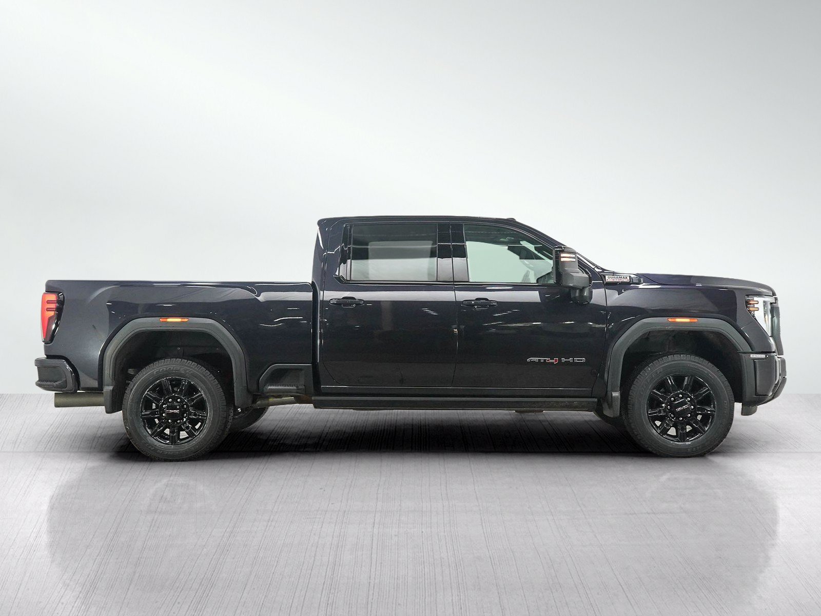 Used 2024 GMC Sierra 2500 AT4 w/ AT4 Premium Plus Package AWD/4WD image 6