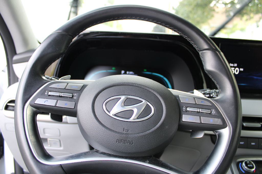 Used 2025 Hyundai Palisade SEL FWD image 14