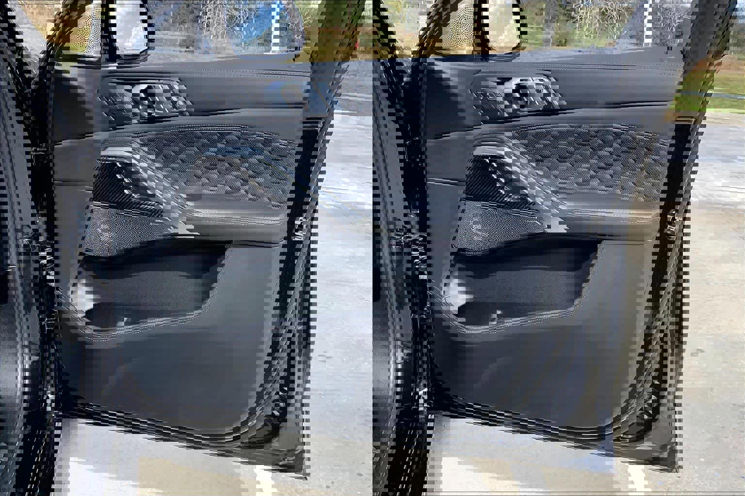 Used 2023 BMW X6 M w/ Executive Package image 26