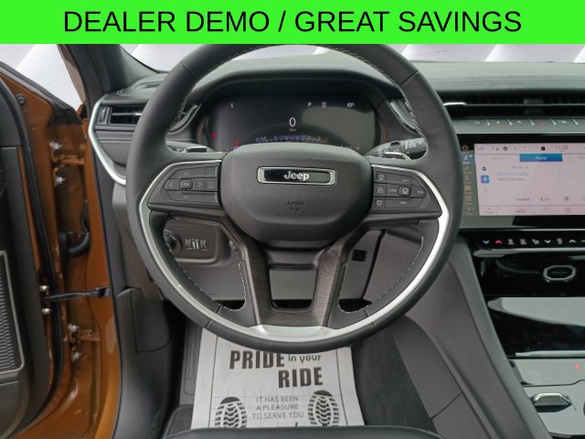 New 2026 Jeep Grand Cherokee Limited AWD/4WD image 13