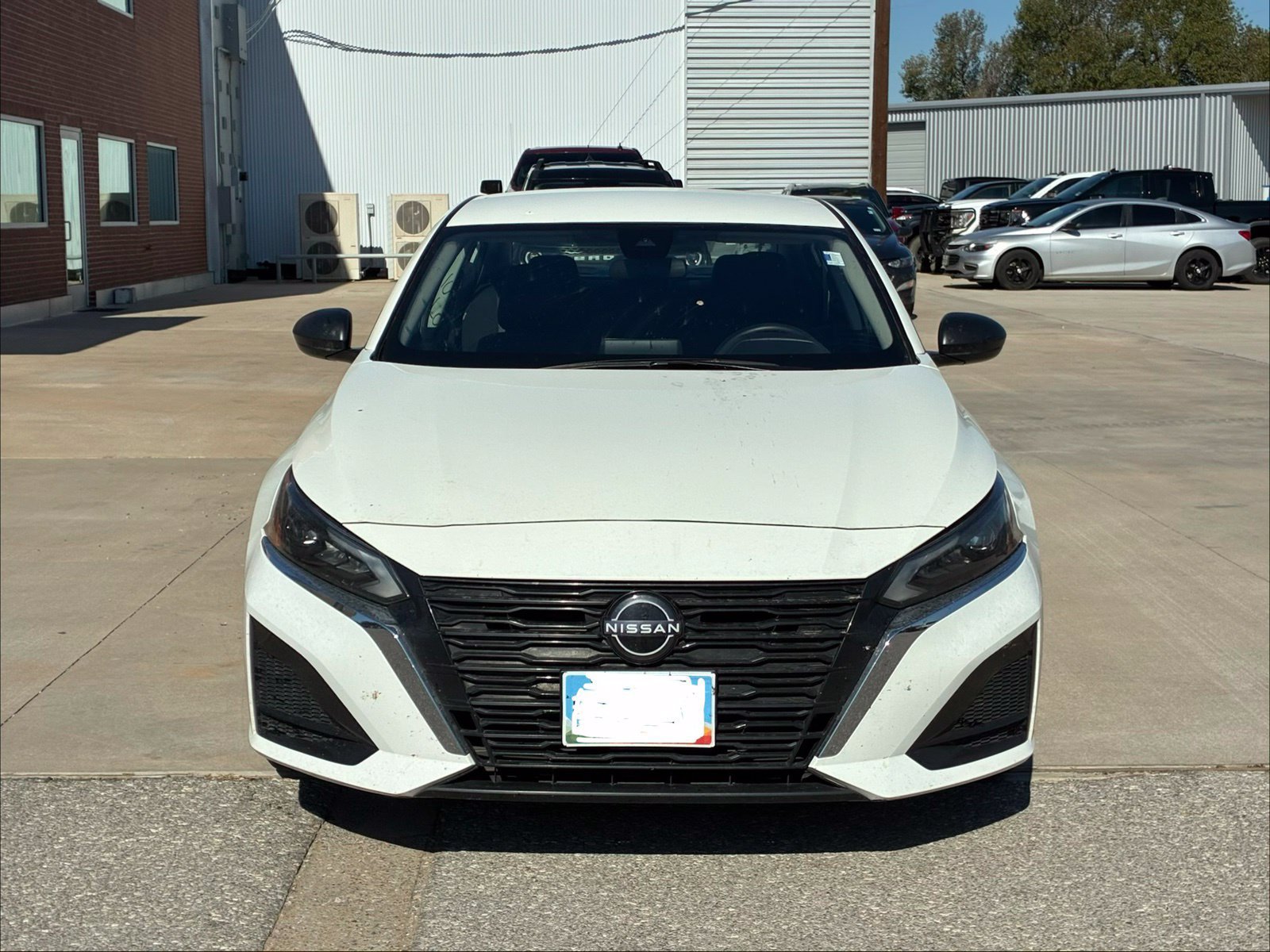 Used 2025 Nissan Altima 2.5 SV FWD image 11