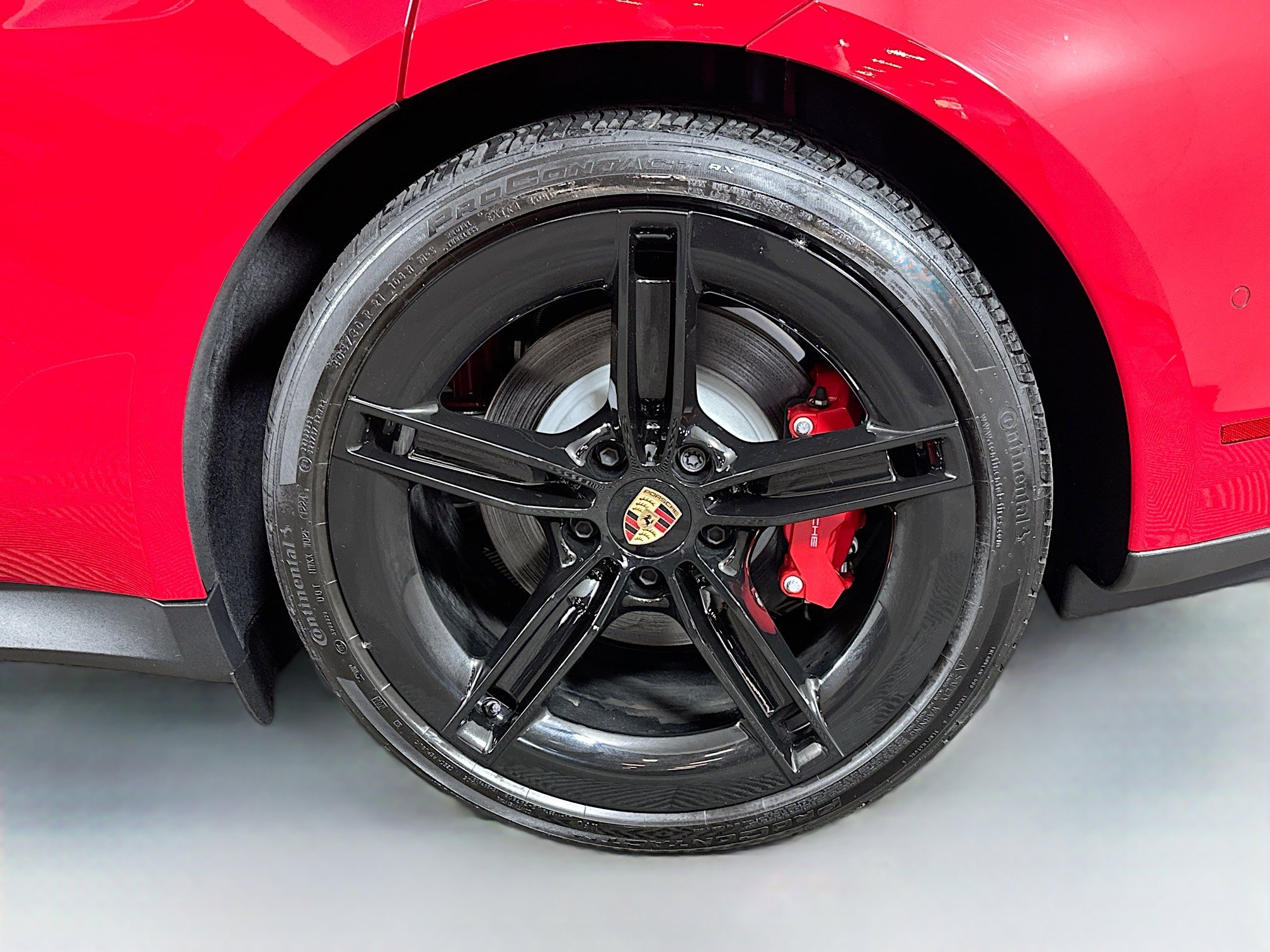 Used 2025 Porsche Taycan 4S AWD/4WD image 31