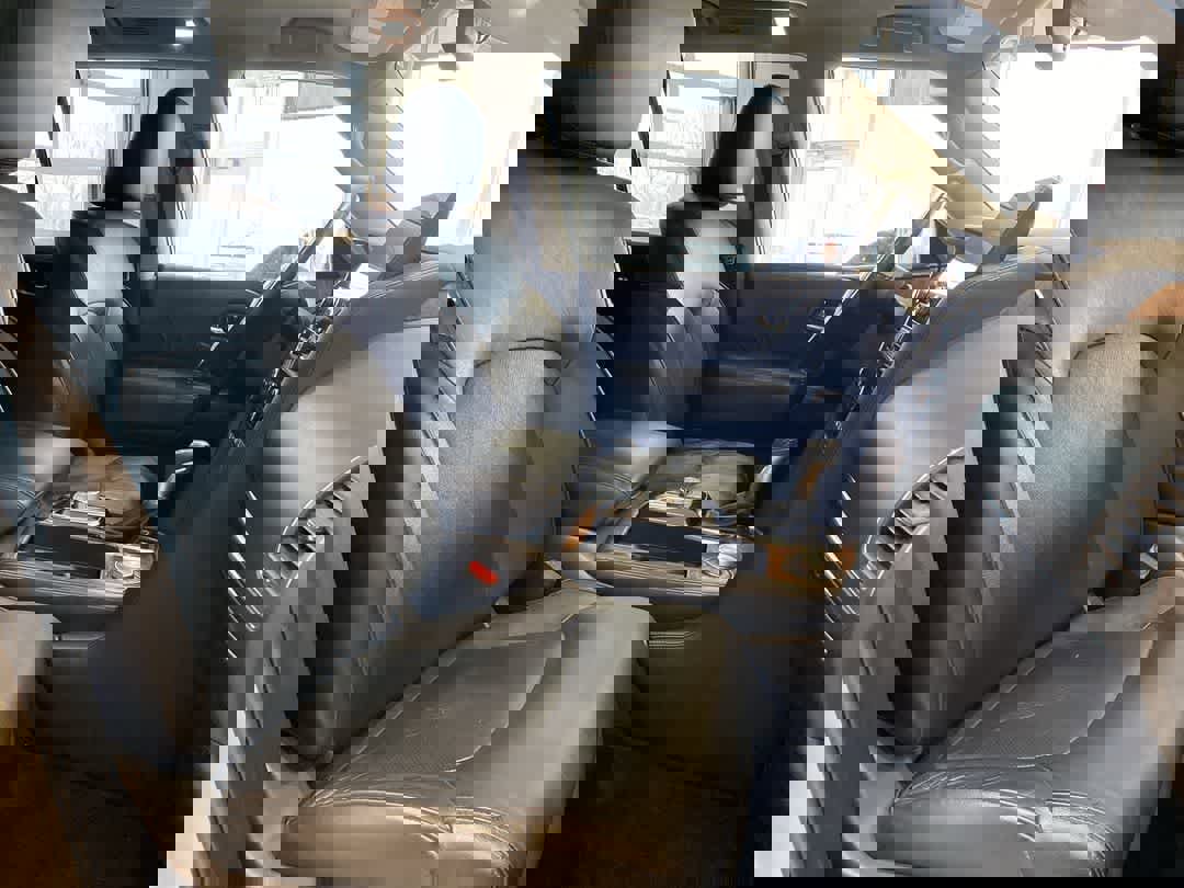 Used 2022 Nissan Armada SL w/ Captain's Chairs Package image 25