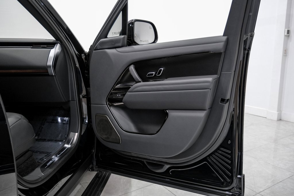 Used 2023 Land Rover Range Rover SV image 45