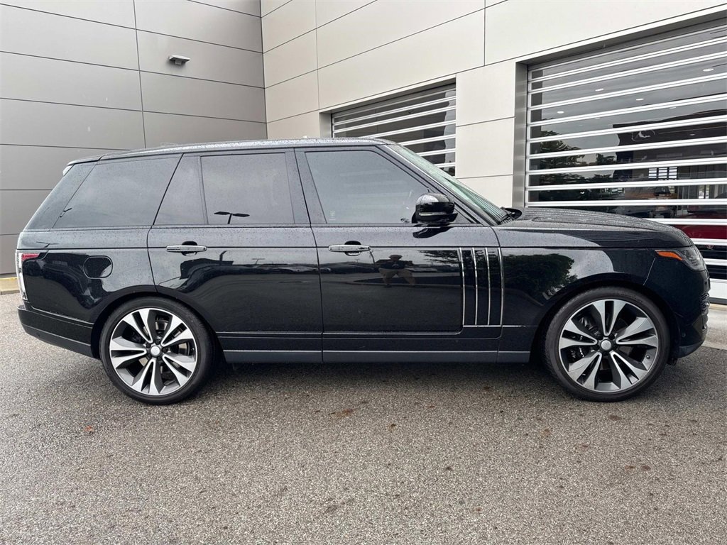 Certified 2021 Land Rover Range Rover SV Autobiography Dynamic image 10