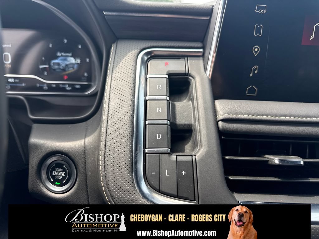 Used 2024 GMC Yukon XL SLT AWD/4WD image 27